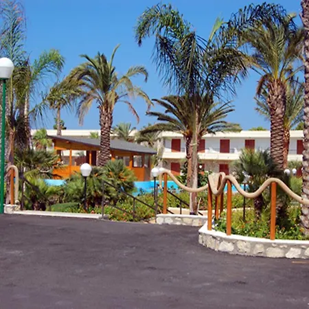 酒店 Club La Castellana Mare 4*