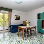Club La Castellana Mare Hotel 4*