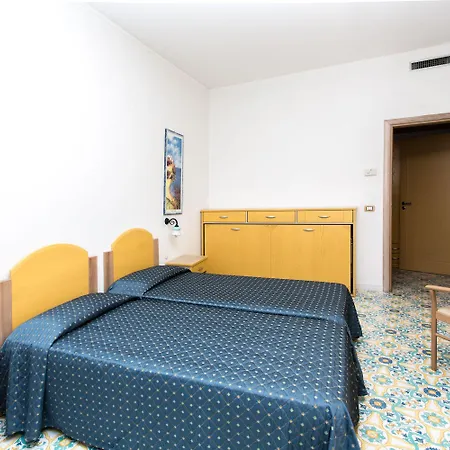Club La Castellana Mare Hotel 4*