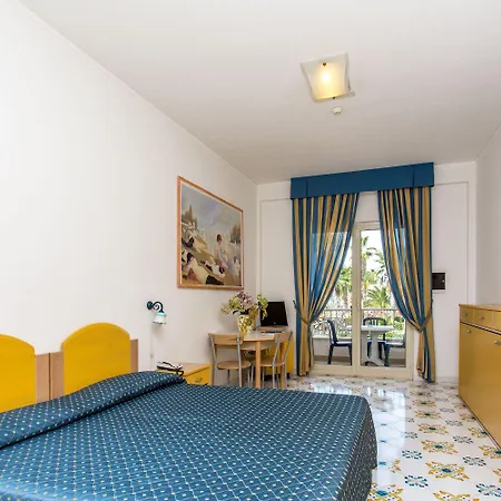 Club La Castellana Mare Hotel