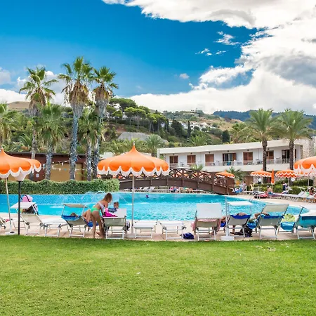 Club La Castellana Mare Hotel