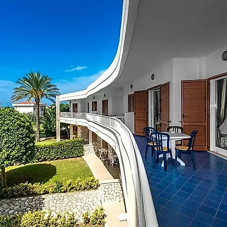 Hotel Club La Castellana Mare