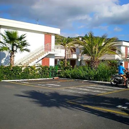 Hotel Club La Castellana Mare 4*