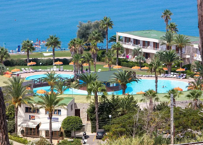 Club La Castellana Mare Hotel