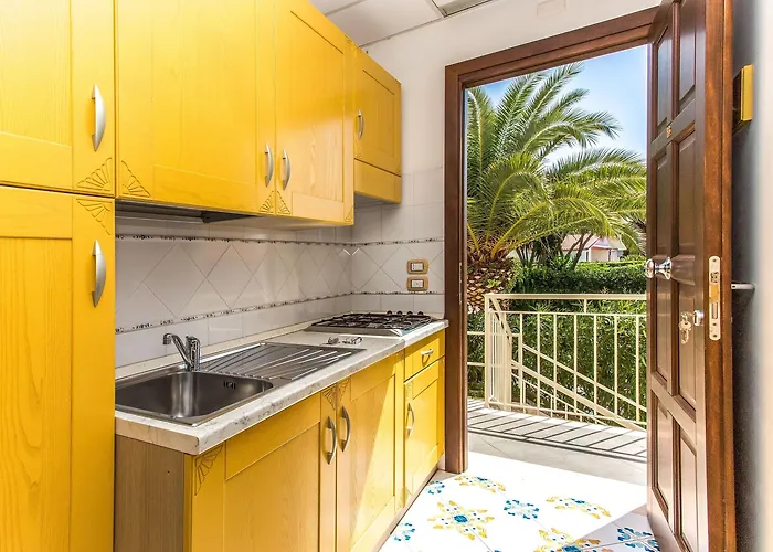 Club La Castellana Mare Hotel